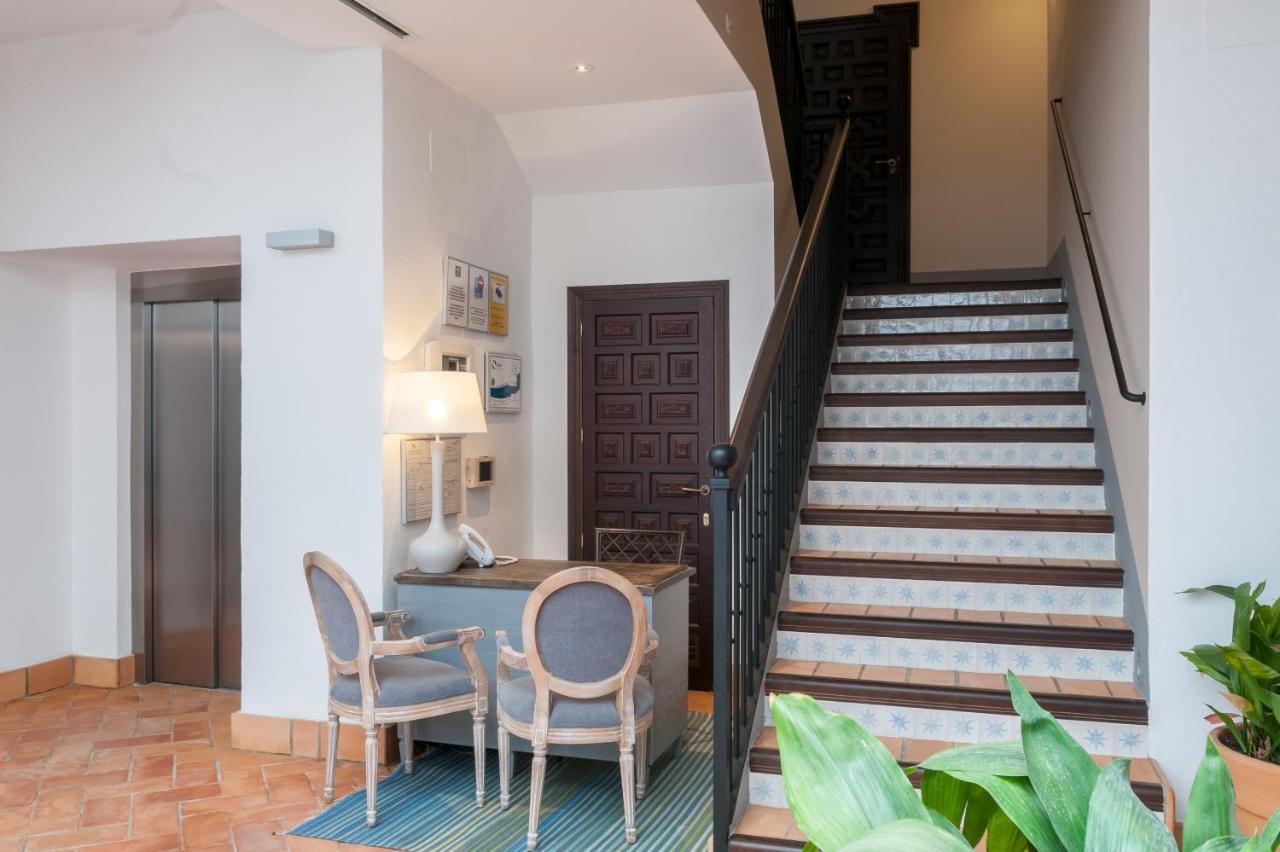 Suites Murillo Catedral Seville Luaran gambar