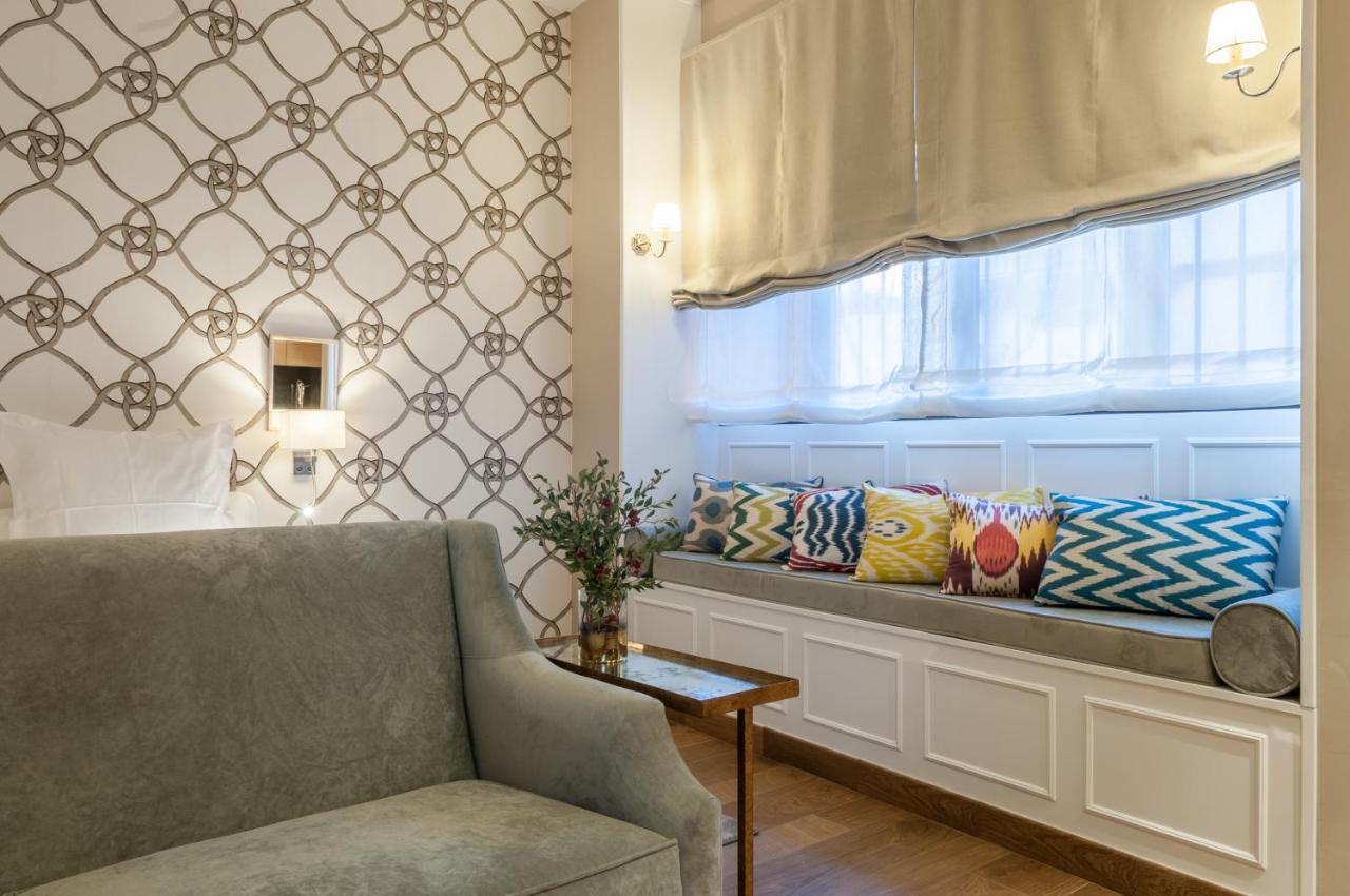 Suites Murillo Catedral Seville Luaran gambar