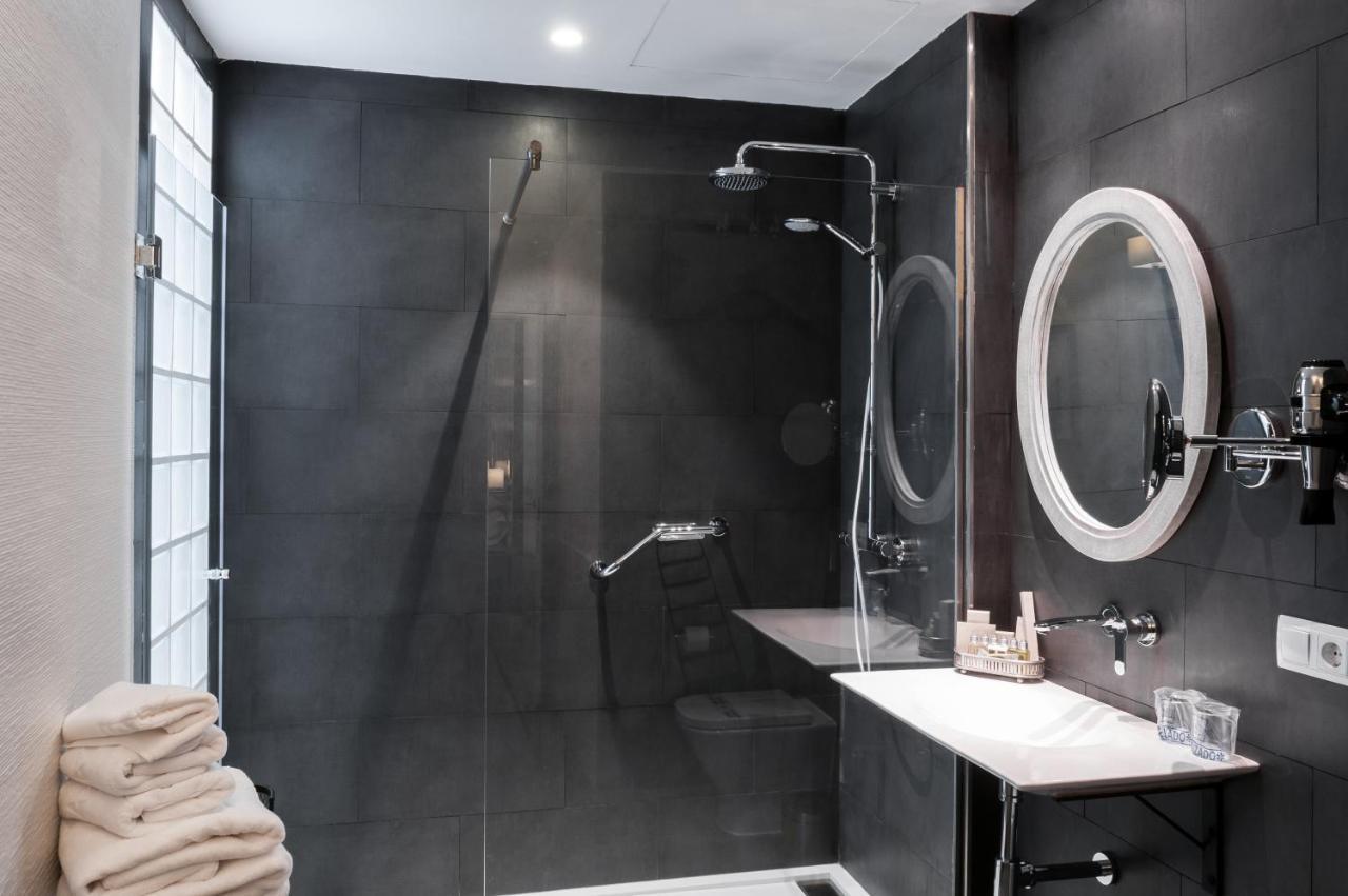 Suites Murillo Catedral Seville Luaran gambar