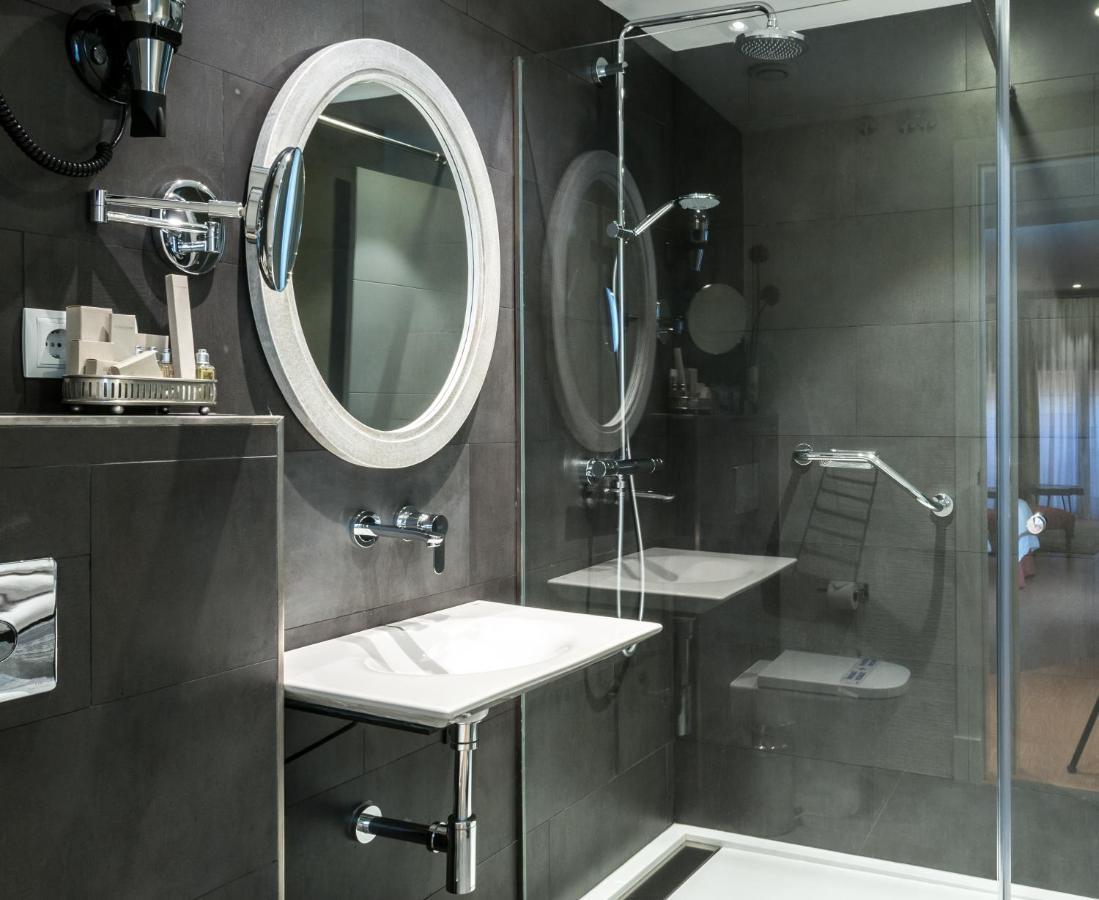 Suites Murillo Catedral Seville Luaran gambar