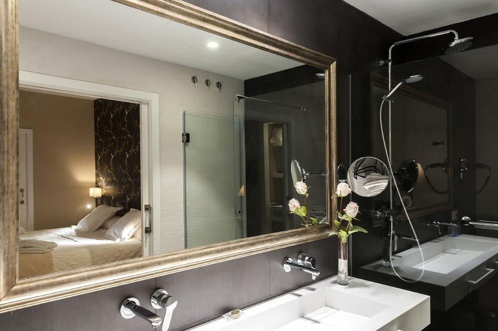 Suites Murillo Catedral Seville Luaran gambar