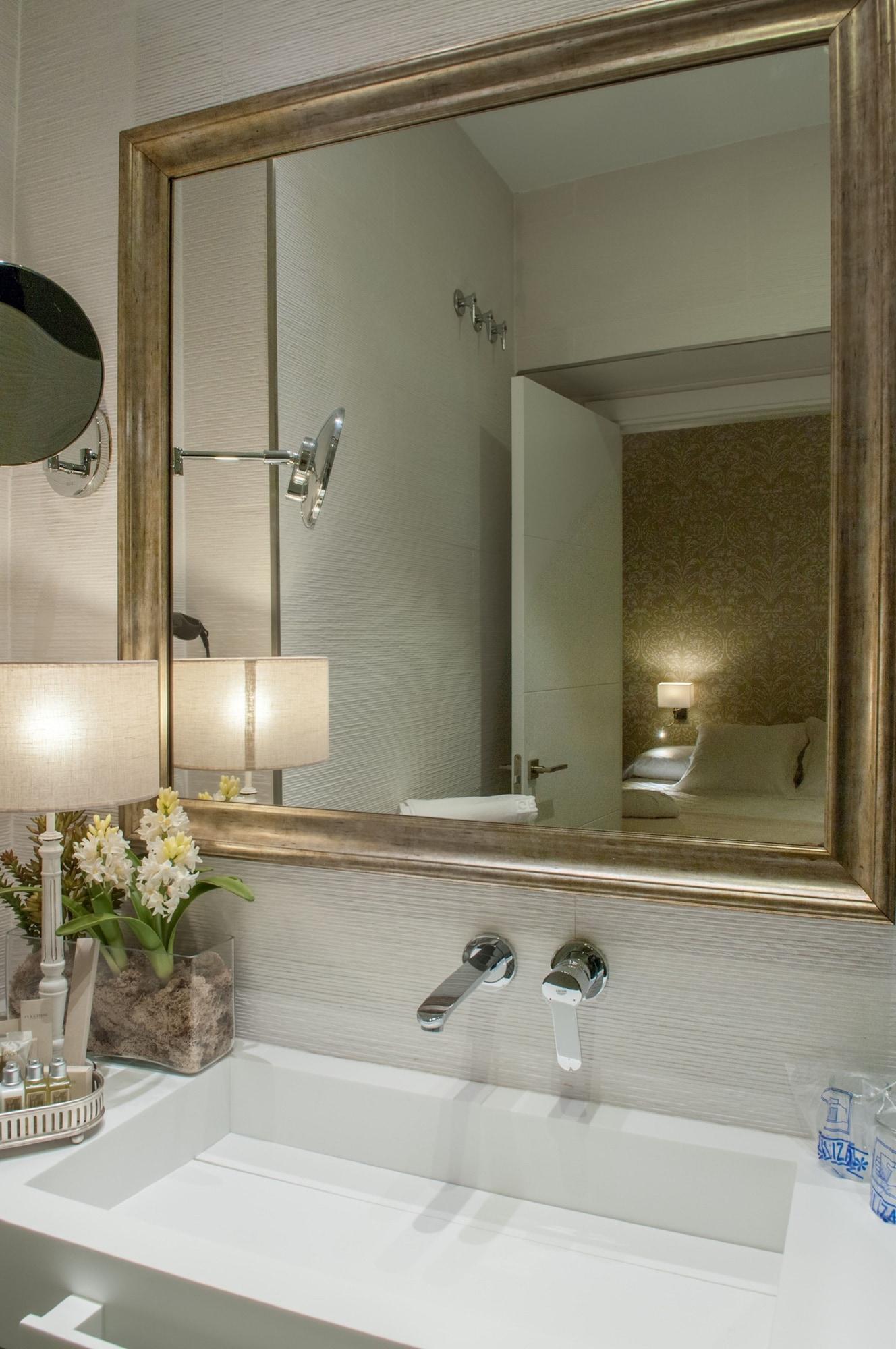 Suites Murillo Catedral Seville Luaran gambar